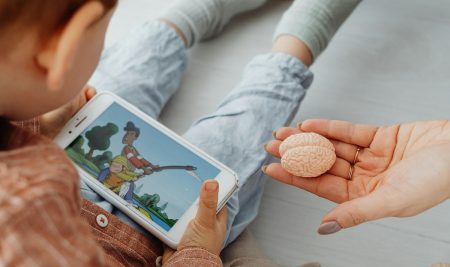 Brain rot – ce este si cum te ajuta cursurile de engleza sa-ti protejezi copilul de acest fenomen
