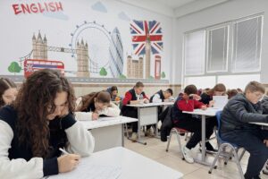 scoala in engleza, scoli in engleza